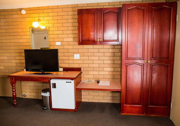 Tumut Valley Motel - Tourism Cairns 17