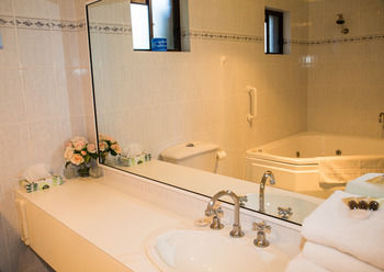 Tumut Valley Motel - Tourism Cairns 33