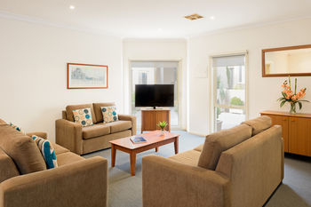 Apartments @ Kew Walpole Gardens - Kew Serviced Townhouses - Tourism Cairns 6
