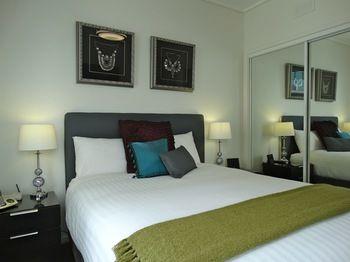 Alpha Apartments Melbourne - Tourism Cairns 3