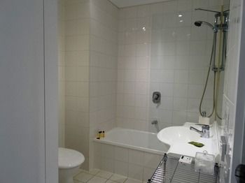 Alpha Apartments Melbourne - Tourism Cairns 23
