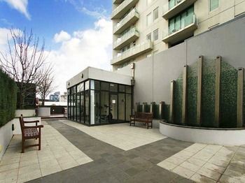 Alpha Apartments Melbourne - Tourism Cairns 40
