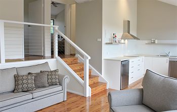 Wine Country Villas - Tourism Cairns 5