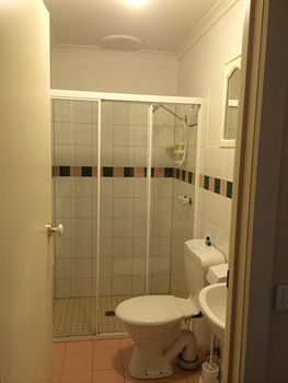 Box Hill Studios At Canterbury Gardens - Tourism Cairns 3