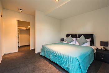 Orange Serviced Apartment - Tourism Cairns 3