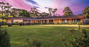 Burncroft Guest House - Tourism Cairns 0