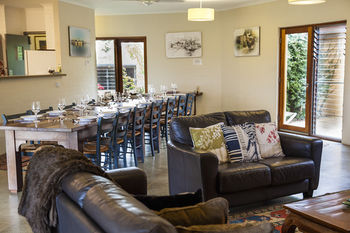 Burncroft Guest House - Tourism Cairns 9