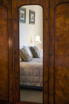 Burncroft Guest House - Tourism Cairns 17