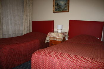 Carnegie Motor Inn - Tourism Cairns 24