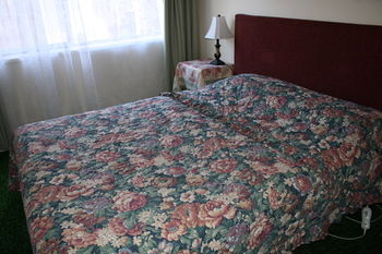 Carnegie Motor Inn - Tourism Cairns 29