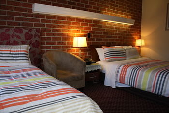 Carnegie Motor Inn - Tourism Cairns 30