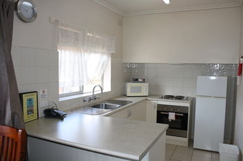Carnegie Motor Inn - Tourism Cairns 32