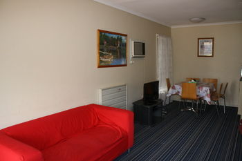 Carnegie Motor Inn - Tourism Cairns 35