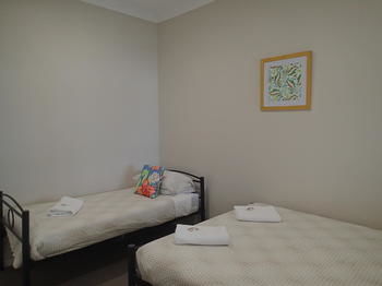 Dungowan Waterfront Apartments - Tourism Cairns 10