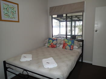 Dungowan Waterfront Apartments - Tourism Cairns 11