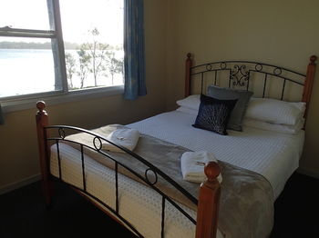 Dungowan Waterfront Apartments - Tourism Cairns 32