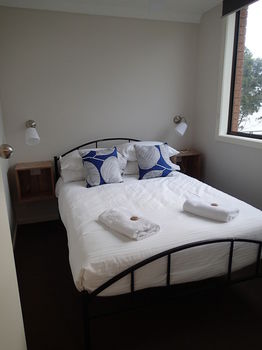 Dungowan Waterfront Apartments - Tourism Cairns 134