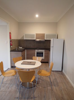 Dungowan Waterfront Apartments - Tourism Cairns 136
