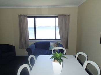 Dungowan Waterfront Apartments - Tourism Cairns 183