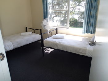 Dungowan Waterfront Apartments - Tourism Cairns 184
