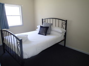 Dungowan Waterfront Apartments - Tourism Cairns 186