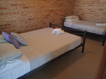 Dungowan Waterfront Apartments - Tourism Cairns 191