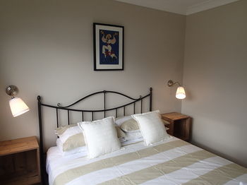 Dungowan Waterfront Apartments - Tourism Cairns 205