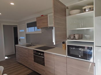 Dungowan Waterfront Apartments - Tourism Cairns 237