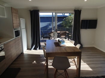 Dungowan Waterfront Apartments - Tourism Cairns 241