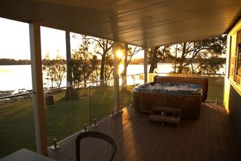Dungowan Waterfront Apartments - Tourism Cairns 251