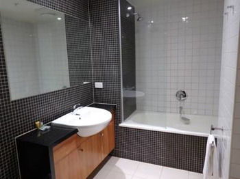 Southbank Apartments - Eureka Tower - Tourism Cairns 0