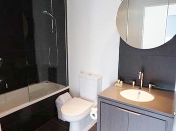 Southbank Apartments - Wrap - Tourism Cairns 5