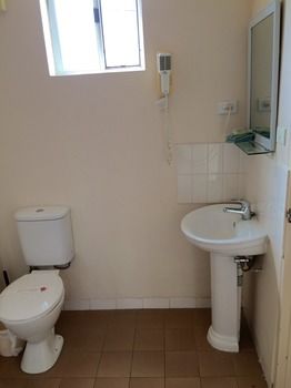Lidcombe Motor Inn - Tourism Cairns 9