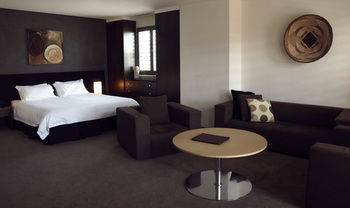 Hotel Ravesis - Tourism Cairns 10