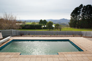 Seclusions Blue Mountains - Tourism Cairns 9