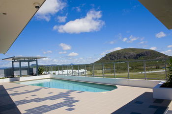 White Shells Luxury Apartments - Tourism Cairns 1