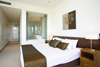 White Shells Luxury Apartments - Tourism Cairns 2