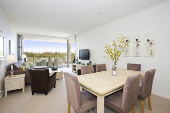 White Shells Luxury Apartments - Tourism Cairns 4