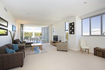 White Shells Luxury Apartments - Tourism Cairns 8