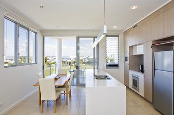 White Shells Luxury Apartments - Tourism Cairns 10