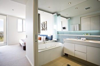 White Shells Luxury Apartments - Tourism Cairns 11