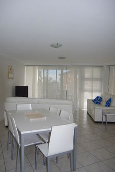 Salt On Kings Apartments - Tourism Cairns 3
