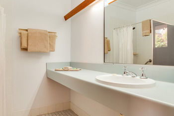 Forresters Beach Resort - Tourism Cairns 1