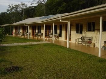 Coverdales B & B At Eumundi - Tourism Cairns 16