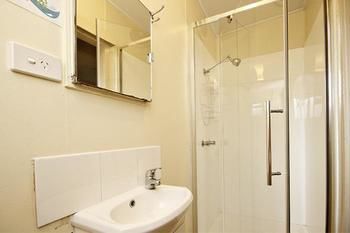 Mapleton Cabins & Caravan Park - Tourism Cairns 2