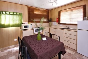 Mapleton Cabins & Caravan Park - Tourism Cairns 4