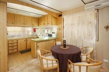 Mapleton Cabins & Caravan Park - Tourism Cairns 6