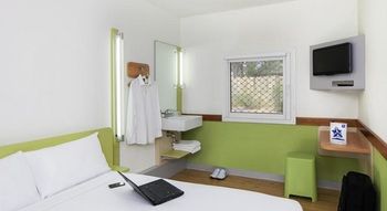 Ibis Budget Newcastle - Tourism Cairns 2