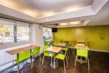 Ibis Budget Newcastle - Tourism Cairns 16