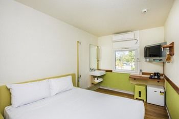 Ibis Budget Newcastle - Tourism Cairns 20